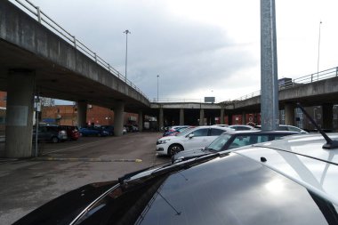 İngiltere 'nin Luton kasabasında İngiliz Yolu ve Trafiği
