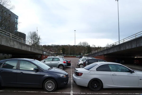 İngiltere 'nin Luton kasabasında İngiliz Yolu ve Trafiği