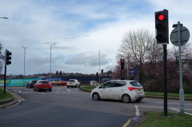 İngiltere 'nin Luton kasabasında İngiliz Yolu ve Trafiği