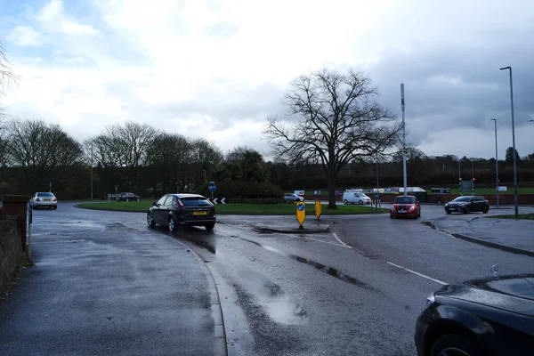 İngiltere, Birleşik Krallık - 18 Haziran 2023: Şehir sokağı manzarası