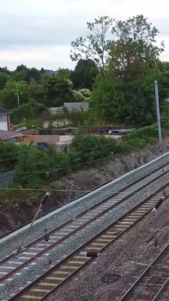 Brittiska Rail Tracks Passerar Genom England Utsikt Över Drönarkameran — Stockvideo