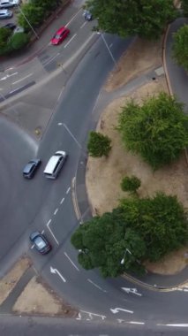 İngiltere 'de İngiliz Karayolları ve Trafik Yüksek Açı Hava Görüntüsü