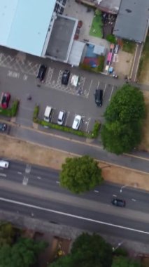 İngiltere 'de İngiliz Karayolları ve Trafik Yüksek Açı Hava Görüntüsü