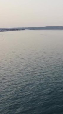 Mavi deniz suyu dalgalanması, hava manzarası 