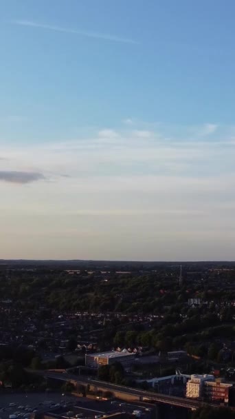 Vista Aérea Ciudad Durante Puesta Del Sol — Vídeos de Stock