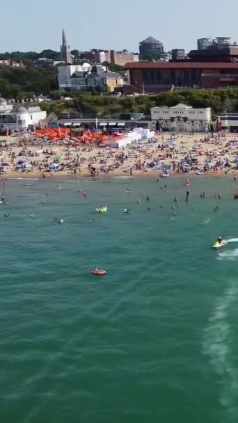Aerial Footage People Relaxing Swimming Ocean Water Beach Bournemouth England — Stock video