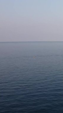 Mavi deniz suyu dalgalanması, hava manzarası 