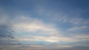 İngiliz Şehri 'nde Hızlı Hareket Eden Bulutlar, Zaman Süratli Görüntü