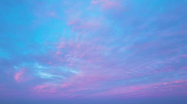 Şehrin En Güzel Gökyüzü ve Hareketli Bulutları