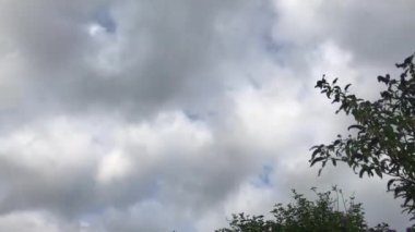 Şehrin En Güzel Gökyüzü ve Hareketli Bulutları