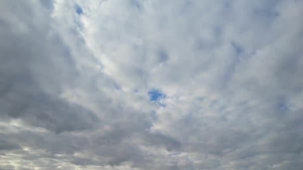 Najpiękniejsze Niebo Ruchome Chmury Nad Miastem — Wideo stockowe