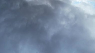 Şehrin En Güzel Gökyüzü ve Hareketli Bulutları