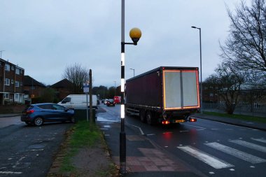 Gün batımında Şehir ve Yol 