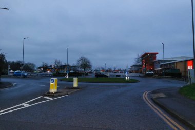 Gün batımında Şehir ve Yol 