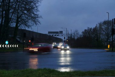 Gün batımında Şehir ve Yol 
