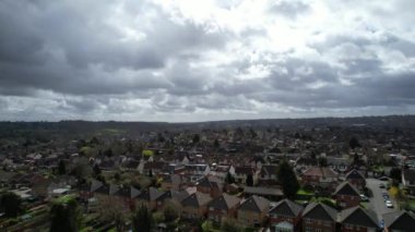 British Town 'a Yağmur Bulutları, Gündüz Görüşü, İHA Kamerası