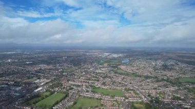 British Town 'a Yağmur Bulutları, Gündüz Görüşü, İHA Kamerası
