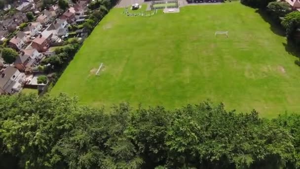 Slow Motion Aerial Recorage British School Residential District Dzień Chmury — Wideo stockowe