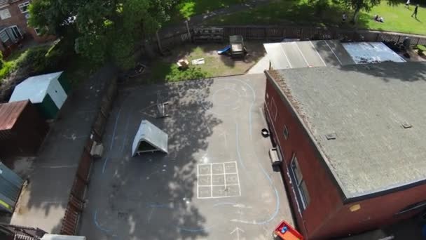 Slow Motion Aerial Recorage British School Residential District Dzień Chmury — Wideo stockowe