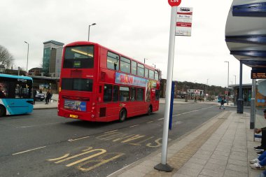 Luton Merkez Otobüs İstasyonu İngiltere 'nin Luton şehrindeki ana tren istasyonunda.