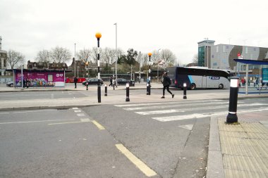 Luton Merkez Otobüs İstasyonu İngiltere 'nin Luton şehrindeki ana tren istasyonunda.