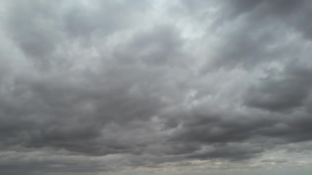 英国城镇 日光景 无人机摄影机上空的雨云 — 图库视频影像