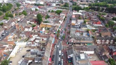 Yüksek Açı Konut Evleri ve Gömme Parkı Camii İngilizce, Drone Kamerası, Hava Görüntüsü  