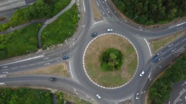 Londra Luton City 'nin yüksek açılı insansız hava aracı görüntüsü.