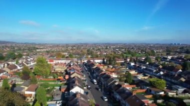 İngiltere, İngiltere, LUTON - 12 Kasım 2022: İngiltere 'nin Merkez Luton şehrinin Yüksek Açı Görüntüsü. Görüntü İHA 'nın Kamerasıyla kaydedildi