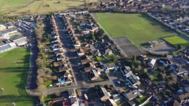 İngiltere 'nin Luton kasabasındaki Şehir Merkezi ve Binalarının Havadan Görünümü, Drone' un Yüksek Açılı Editör Görüntüsü.