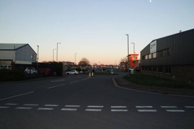 Gün batımında Luton Şehri ve Yolları