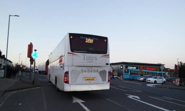 Gün batımında Luton Şehri ve Yolları