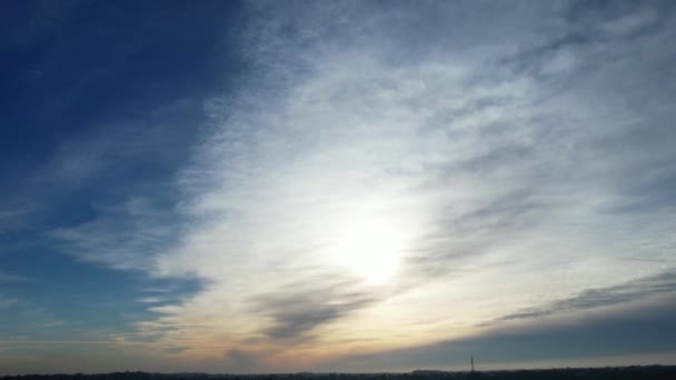 Imagens Aéreas Nuvens Dramáticas Mais Bonitas Coloridas Com Céu Laranja — Vídeo de Stock