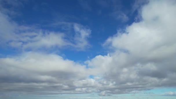Piękne Niebo Dramatycznymi Chmurami Nad Miastem Luton Anglii — Wideo stockowe