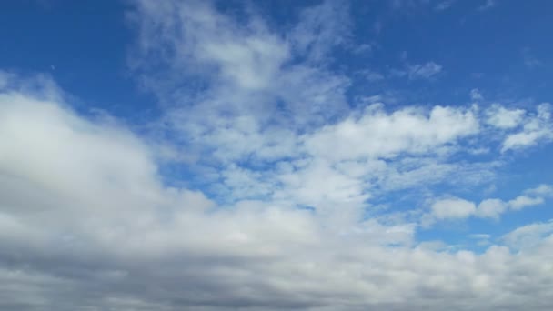 Ngiltere Nin Luton Şehrinde Dramatik Bulutları Olan Güzel Gökyüzü — Stok video