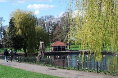  Wardown Park 'ın Güzel Manzarası, Luton, İngiltere