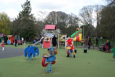 Luton İngiltere Halk Parkı Güzel Düşük Açılı Wardown Manzarası Büyük Britanya