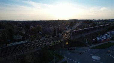 İngiliz şehrinden geçen Hava Görüntüleri Tren Yolları