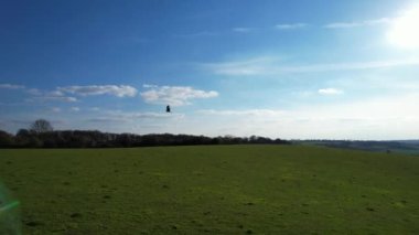 İngiliz Kırsal Bölgesinin Yüksek Açılı Görüntüleri Sharpenhoe Alkışlayıcıları Bedfordshire İngiltere, Tepelerin Turistik Noktası ve İngiliz Çiftlikleri