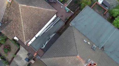 İngiltere 'nin Luton şehrinin günbatımında çekilmiş hava görüntüleri.