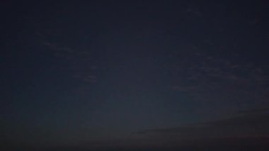 İngiltere 'nin Luton şehrinin gündoğumu sırasındaki hava görüntüleri. 