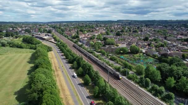 Fast Train Moving Tracks Sunset Time Luton Town England — стокове відео