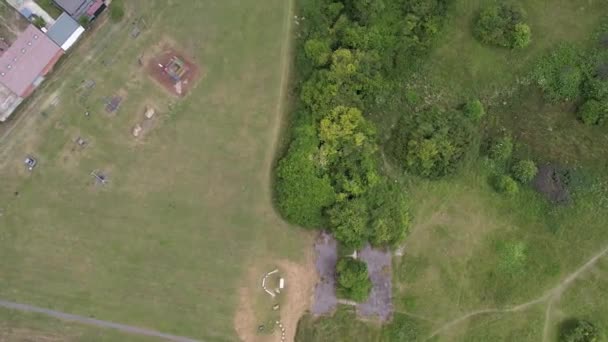 Беспилотник High Angle Пролетел Над Английским Городом Лутон Время Облачного — стоковое видео