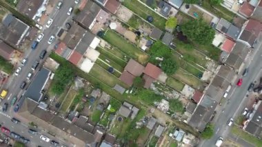 Yüksek Angle Drone 'un Luton Town of England' daki Bulutlu Gün Görüntüsü