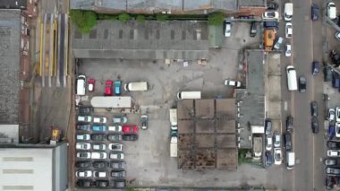 Yüksek Angle Drone 'un Luton Town of England' daki Bulutlu Gün Görüntüsü