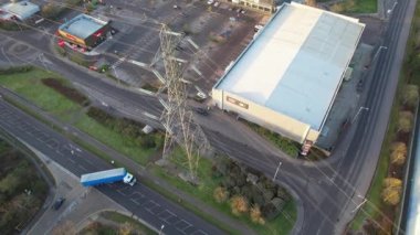 Yüksek Açı Perakende Parkı ve İngiltere Merkez Dunstable Kasabası Büyük Britanya.