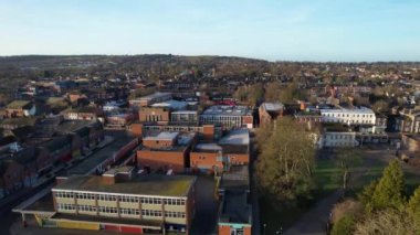 Yüksek Açı Perakende Parkı ve İngiltere Merkez Dunstable Kasabası Büyük Britanya.