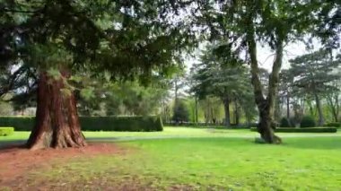 İngiliz Savaş Parkı 'nın havadan görüntüsü. 16-Nisan-2023 tarihlerinde, kısmen bulutlu bir günde, İngiltere 'nin Luton şehrinde Drone' un Kamerası ile görüntüler çekildi.