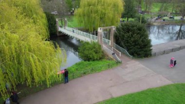 İngiliz Savaş Parkı 'nın havadan görüntüsü. 16-Nisan-2023 tarihlerinde, kısmen bulutlu bir günde, İngiltere 'nin Luton şehrinde Drone' un Kamerası ile görüntüler çekildi.