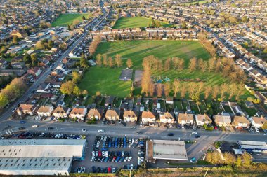 Luton City Residential District 'in havadan görüntüsü, İngiltere, İngiltere. İHA 'nın Gündüz Kamerası